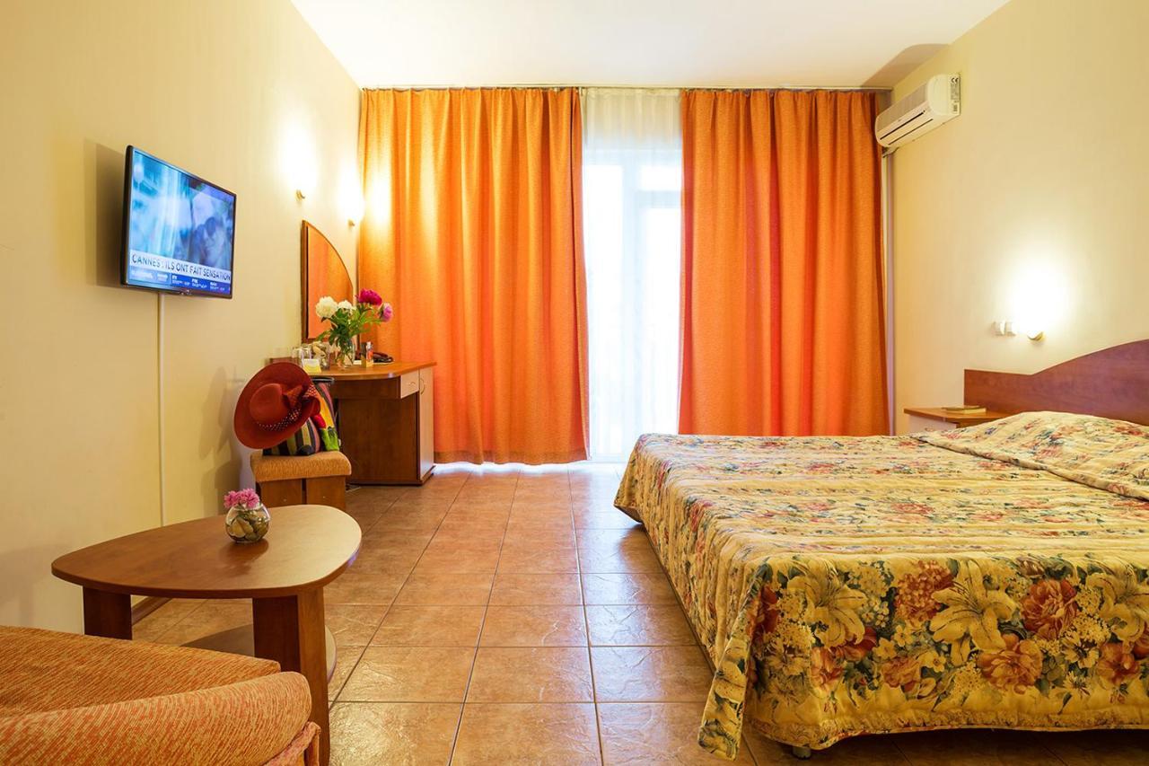 Ljuljak Hotel Golden Sands Exterior photo