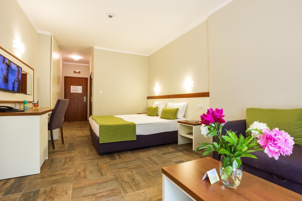 Ljuljak Hotel Golden Sands Exterior photo