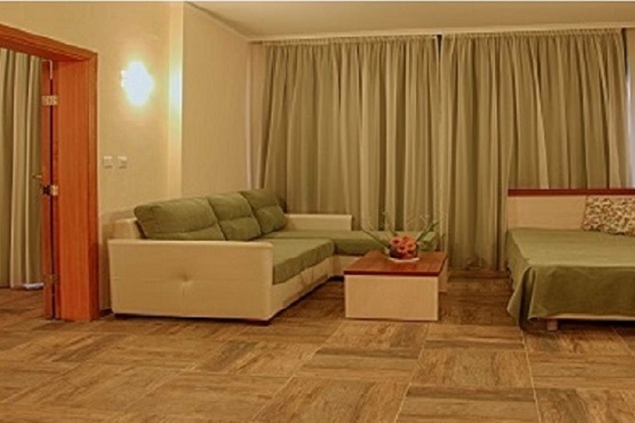 Ljuljak Hotel Golden Sands Exterior photo